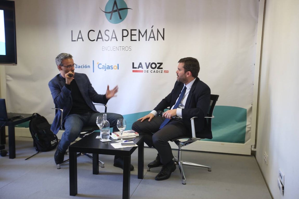 David Calle presenta en Cádiz &#039;¿Cuánto pesan las nubes?&#039;