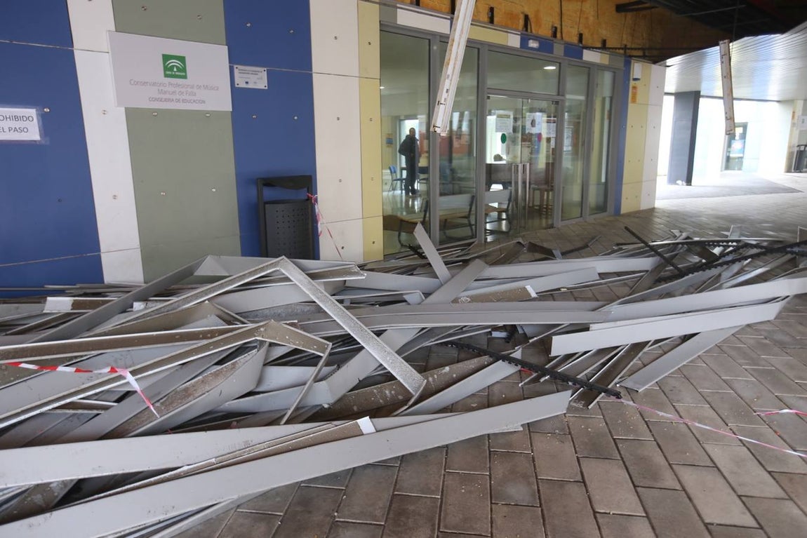 Fotos: Destrozos en el Conservatorio de Música de Cádiz por el temporal