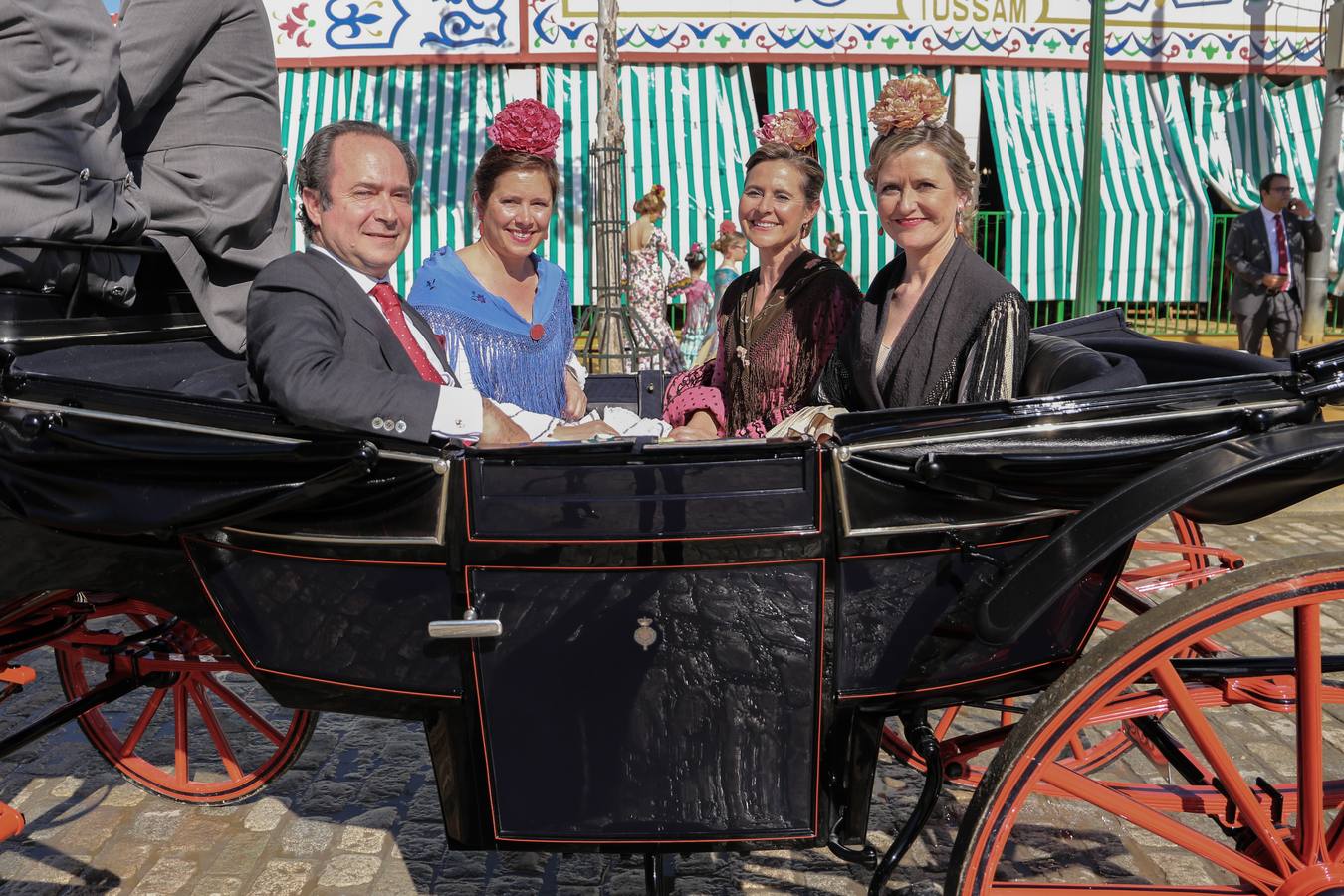 Un paseo por el real de la Feria de Sevilla: Un martes para el recuerdo