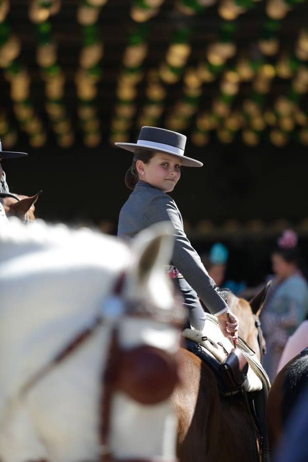 Bullicioso martes de Feria de Abril de Sevilla 2018