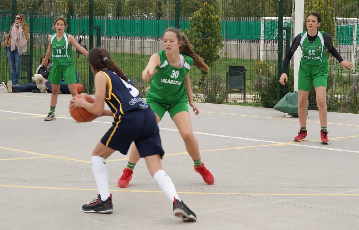 Las mejores imágenes del partido de baloncesto infantil femenino entre San Juan Evangelista y BVM Irlandesas