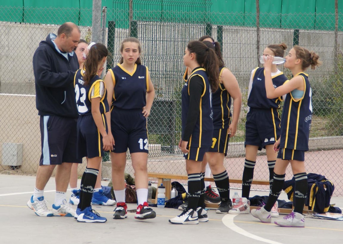Las mejores imágenes del partido de baloncesto infantil femenino entre San Juan Evangelista y BVM Irlandesas