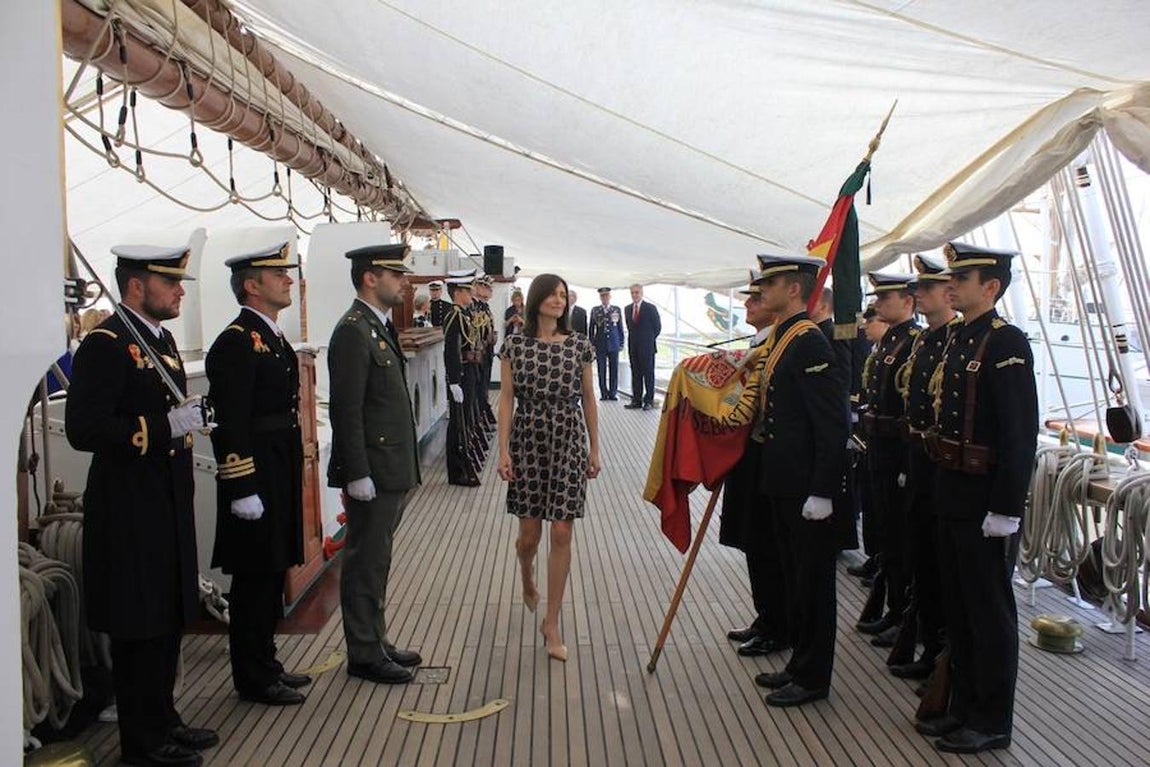 En imágenes, la jura de bandera en el Juan Sebastián Elcano