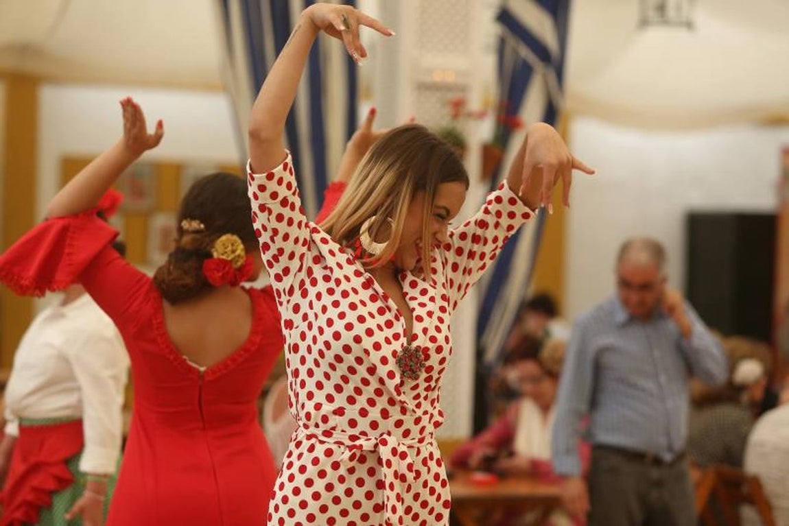 Ambiente en la caseta de Carbures en El Puerto