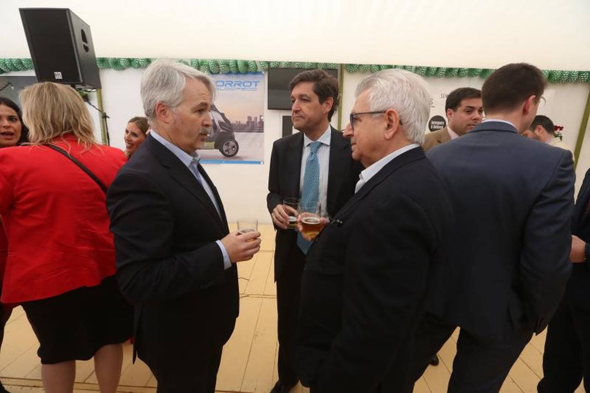 Ambiente en la caseta de Carbures en El Puerto