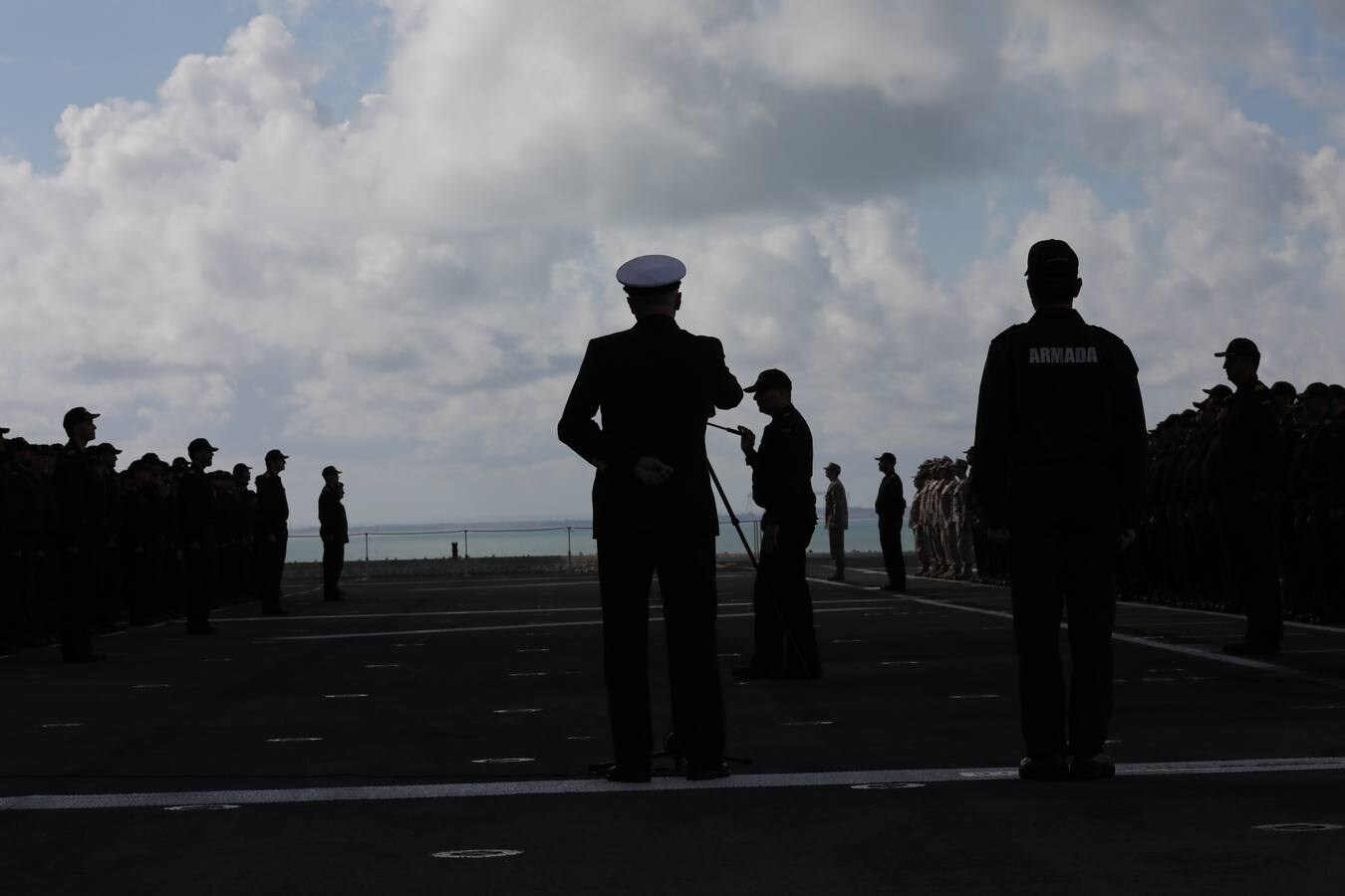 Fotos: Despedida al &#039;Juan Carlos I&#039; en la Base Naval de Rota