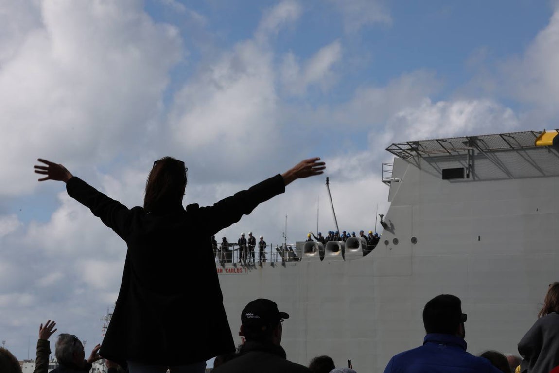 Fotos: Despedida al &#039;Juan Carlos I&#039; en la Base Naval de Rota
