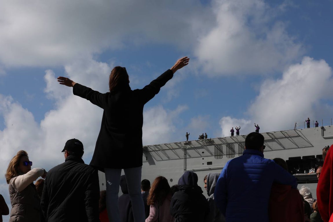 Fotos: Despedida al &#039;Juan Carlos I&#039; en la Base Naval de Rota
