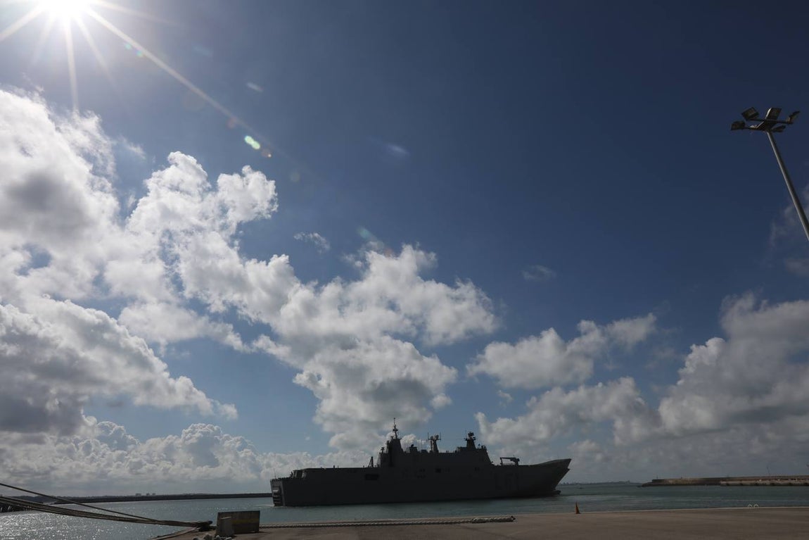 Fotos: Despedida al &#039;Juan Carlos I&#039; en la Base Naval de Rota