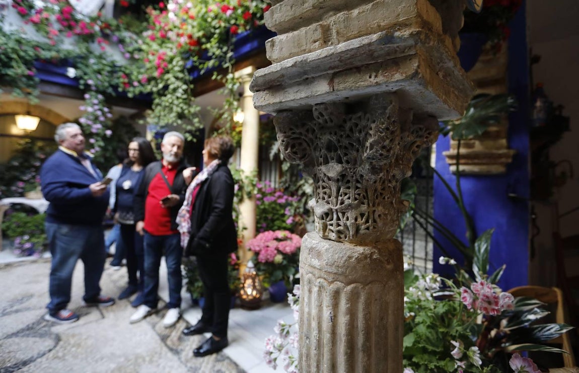 Los patios de Santiago y San Pedro de Córdoba, en imágenes