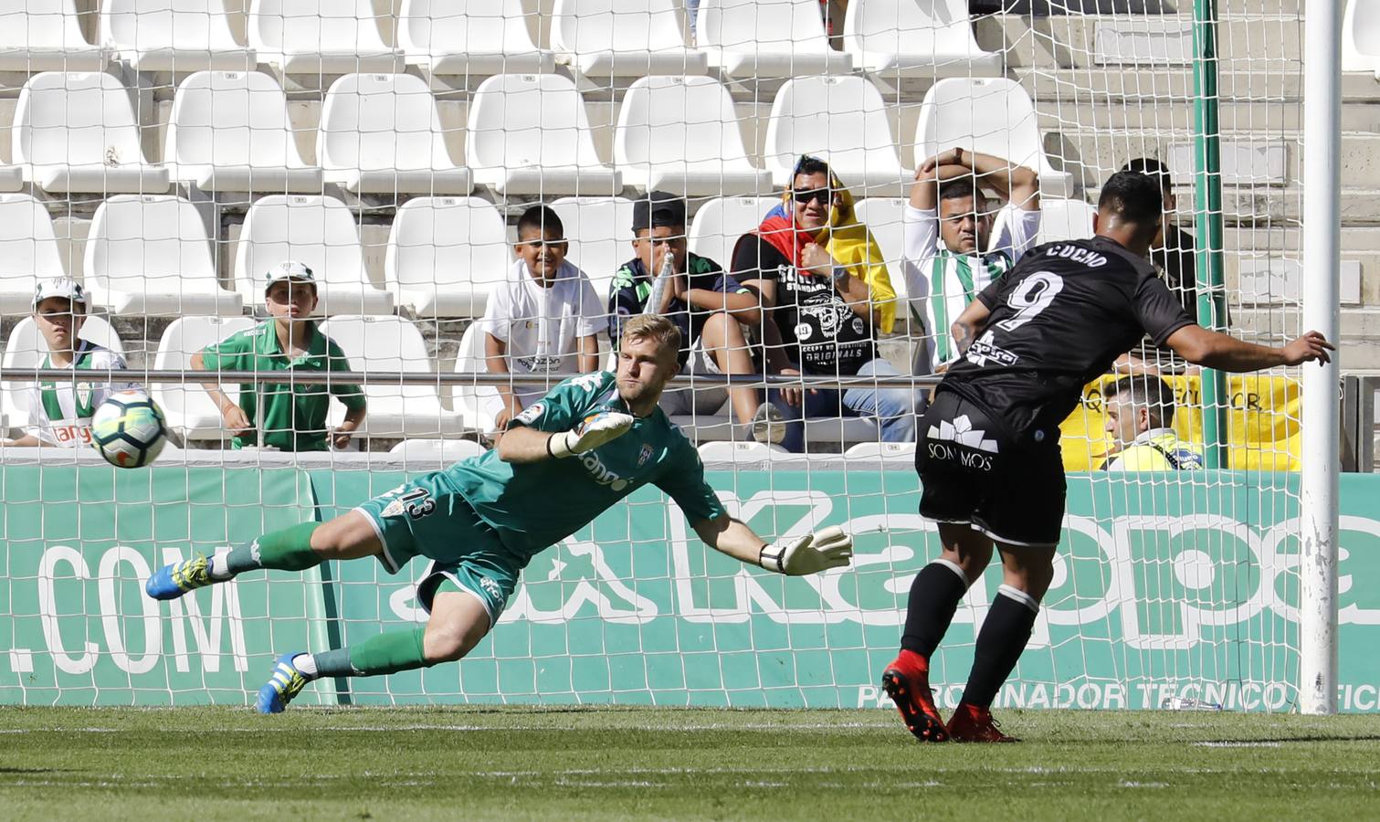 El Córdoba CF-SD Huesca, en imágenes