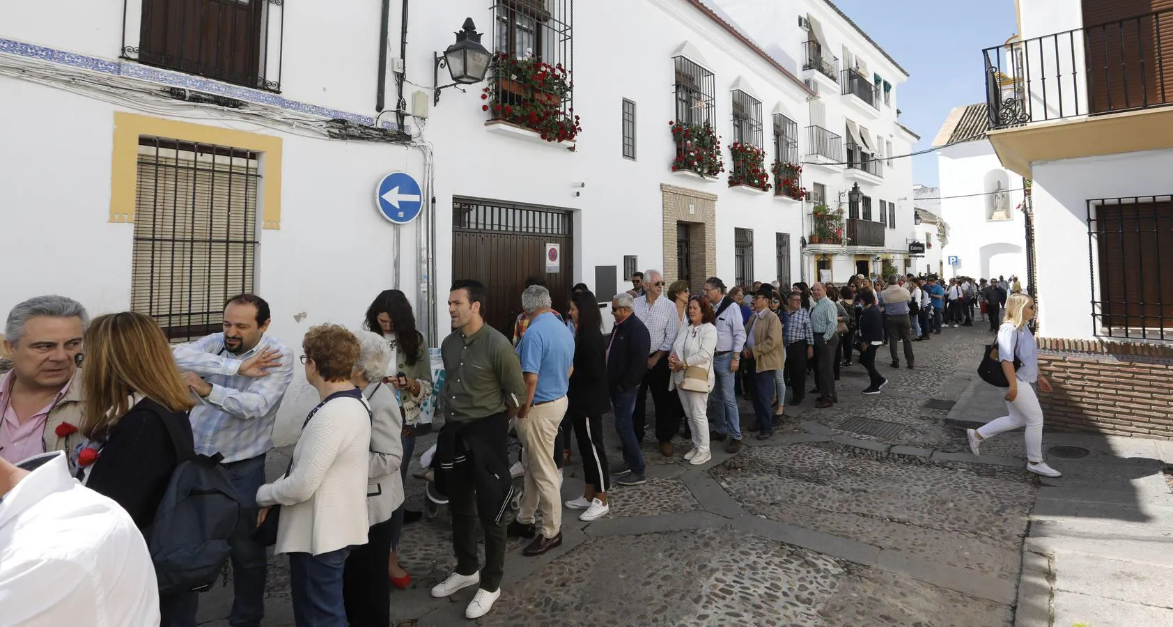 Las colas del primer fin de semana de los Patios de Córdoba de 2018, en imágenes