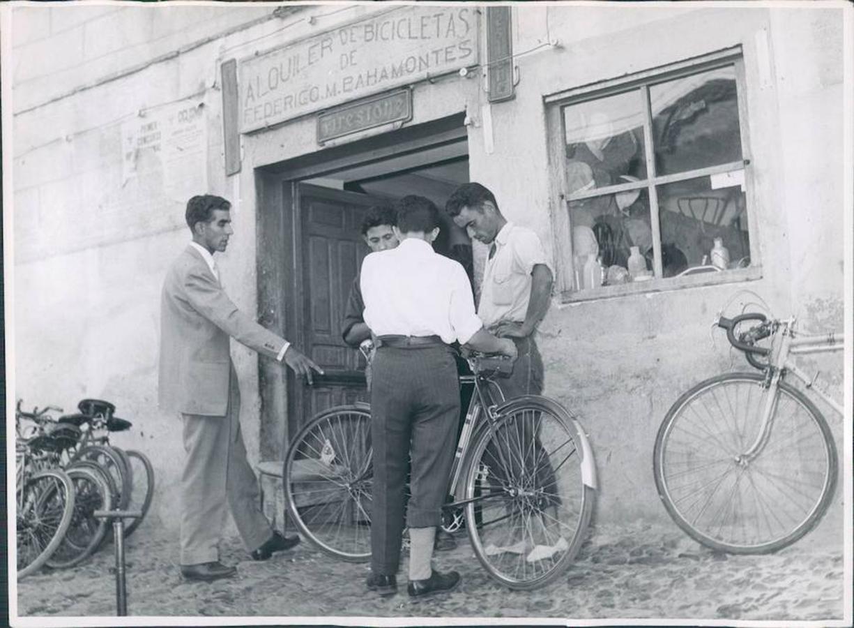 El recibimiento a Bahamontes en Toledo el año que ganó el Tour