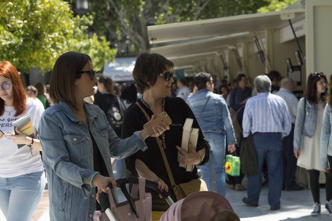 Éxito de público en la Feria del Libro de Sevilla 2018