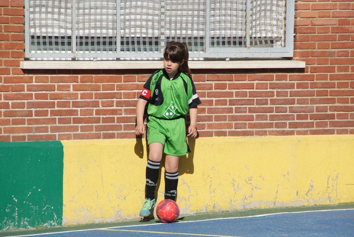 Las mejores imágenes del partido de fútsal benjamín mixto entre Ntra. Sra. Sagrado Corazón y Capuchinos “B”
