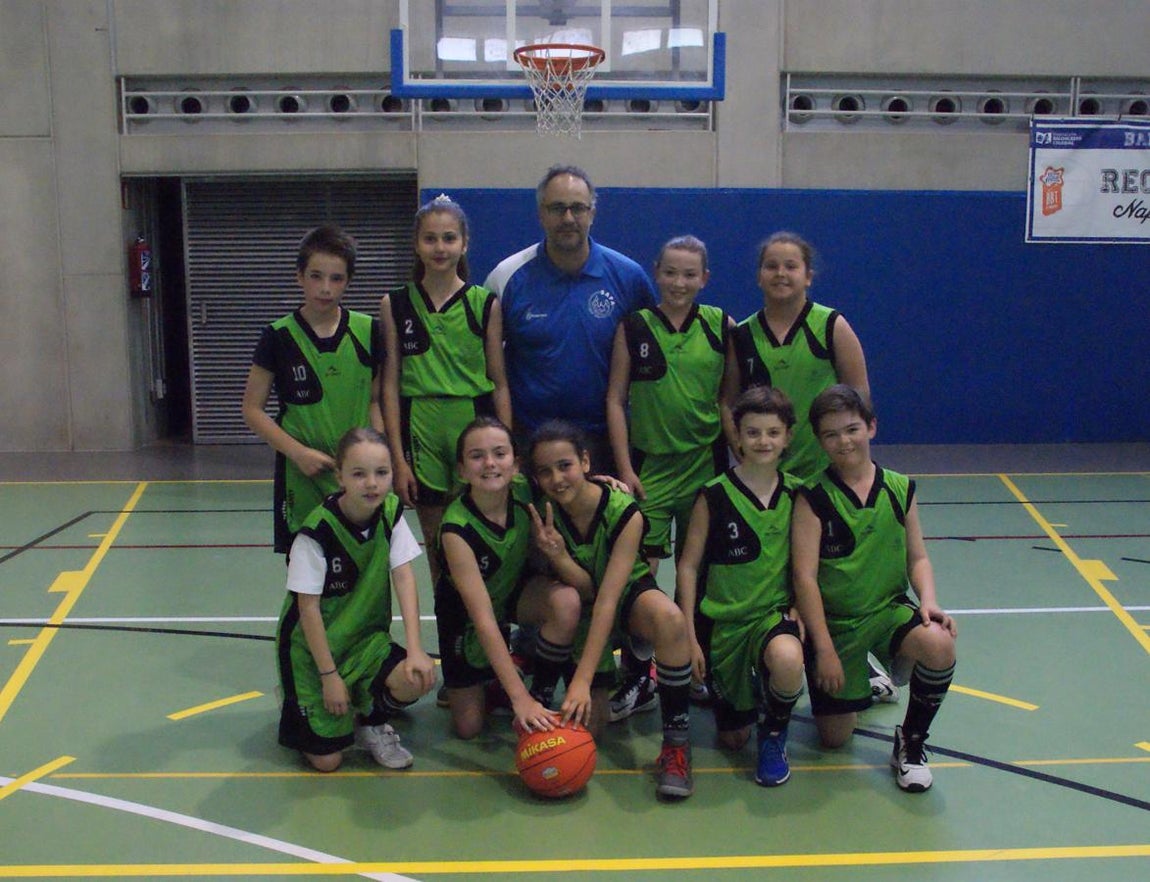 Las mejores imágenes del partido de baloncesto alevín masculino entre Ntra. Sra. Recuerdo y Sagrada Familia Jorge Juan