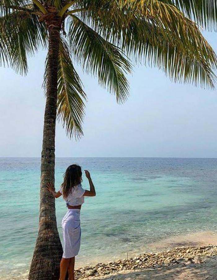 Lara Álvarez presume de figura en los descansos de «Supervivientes». 