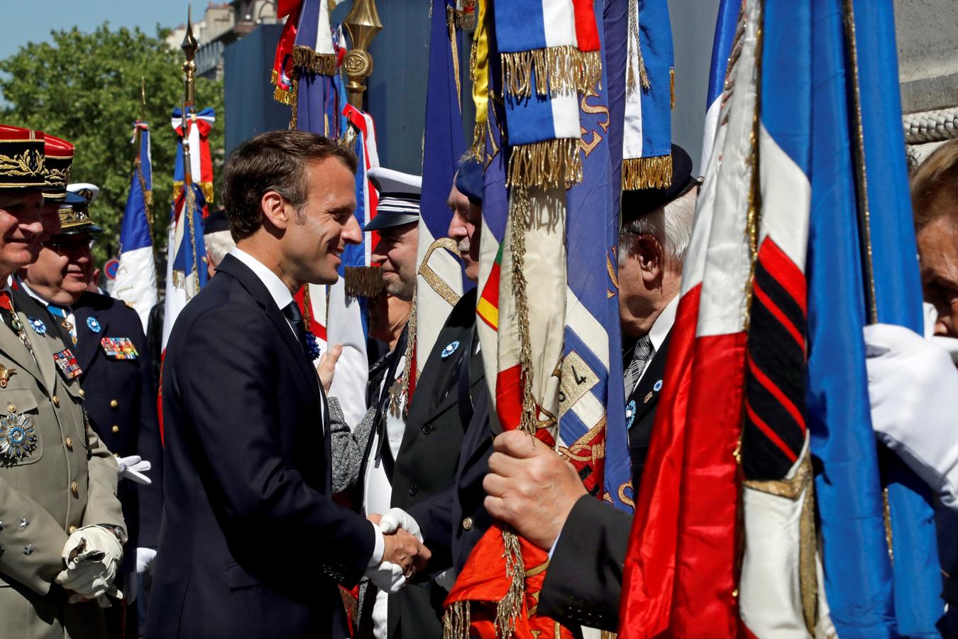 Macron conmemora el final de la Segunda Guerra Mundial en París