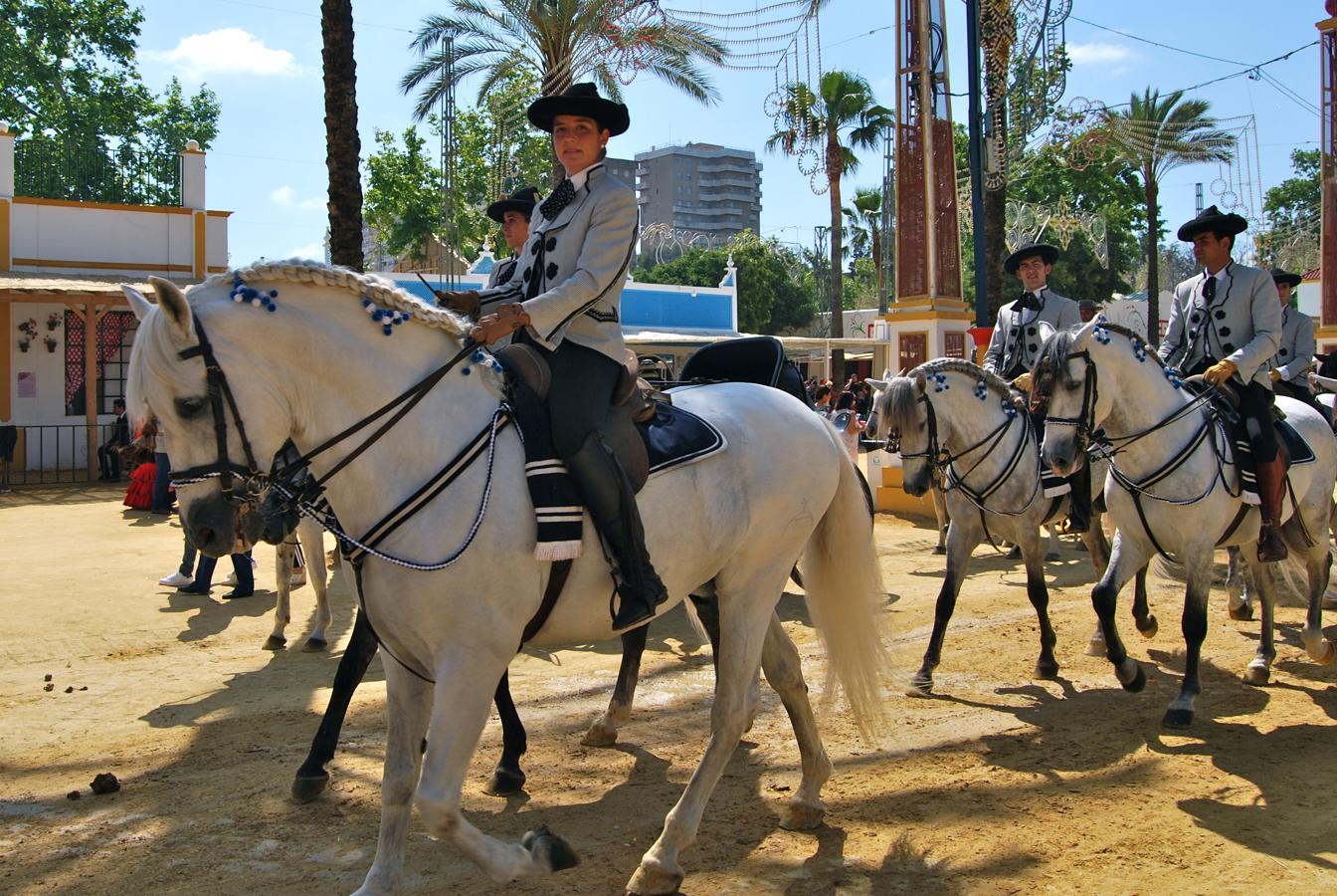 Jinetes de la Real Escuela Andaluza de Arte Ecuestre