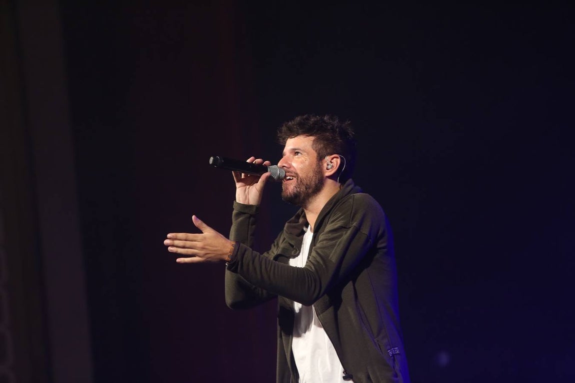 Fotos: Concierto de Pablo López en el Teatro Falla en Cádiz