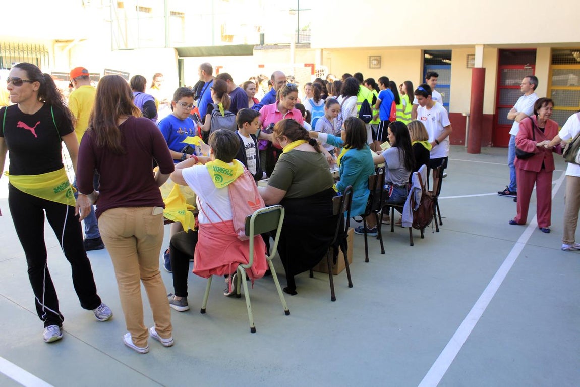 La marcha del colegio Santiago el Mayor, en imágenes