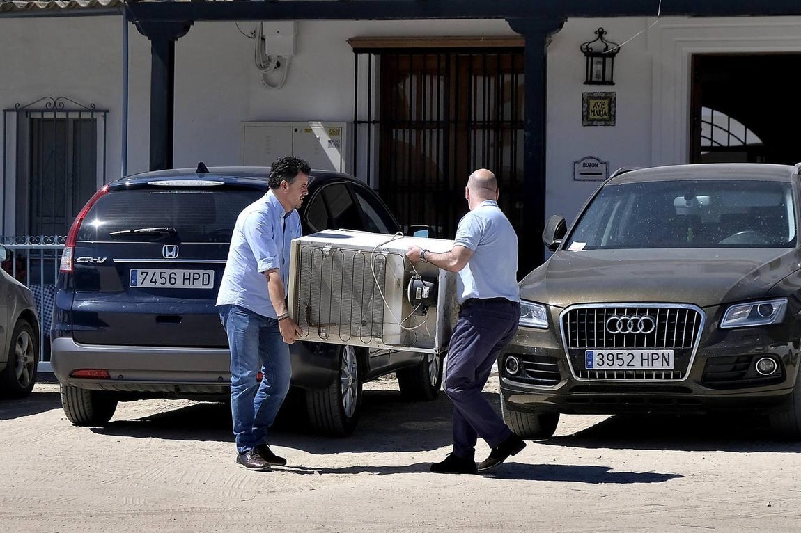 En imágenes: la aldea se prepara para la romería de el Rocío 2018