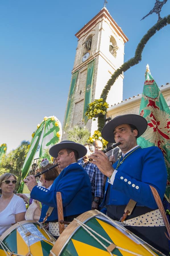 Imágenes del Rocío 2018 en Sevilla: salida de la hermandad de Gines