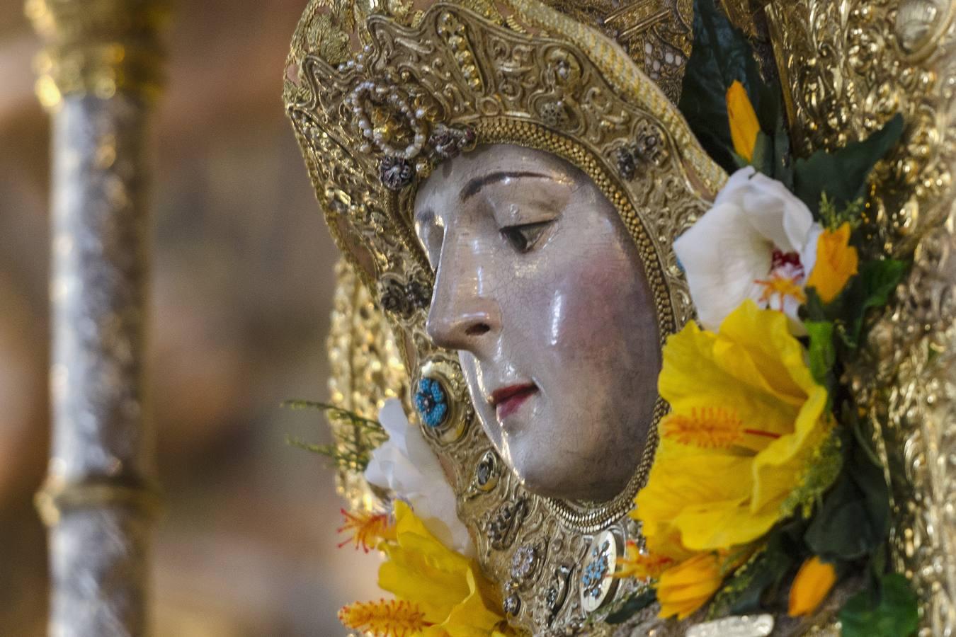 Nuestra Señora del Rocío ya está preparada para la procesión