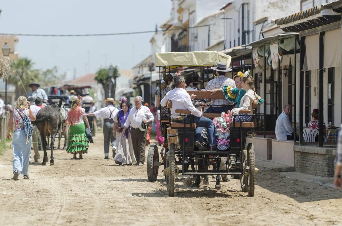 El Rocío 2018: las hermandades van llegando a la aldea