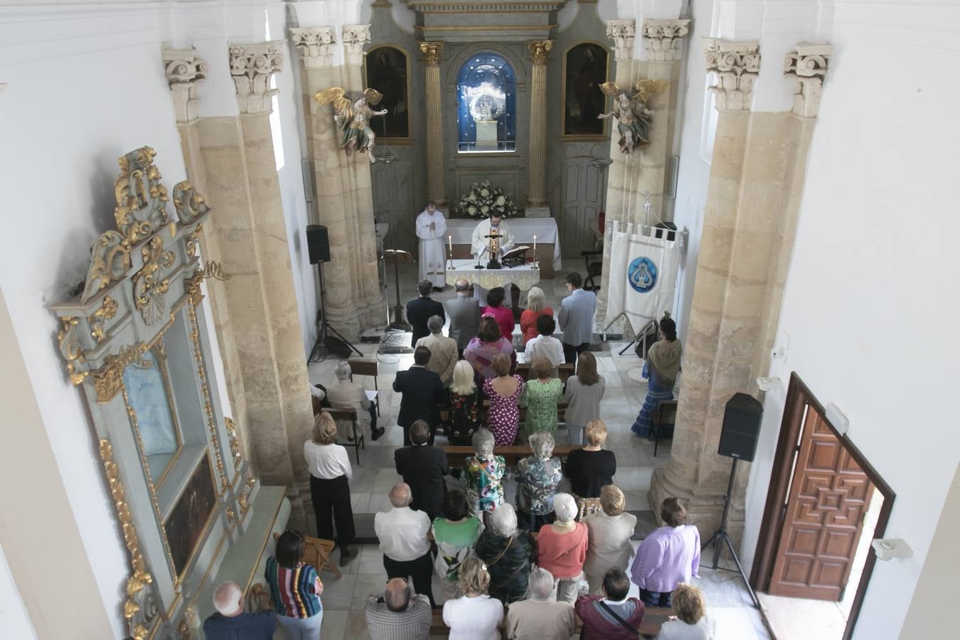 La misa y traslado del estandarte de la Virgen de la Salud de Córdoba, en imágenes