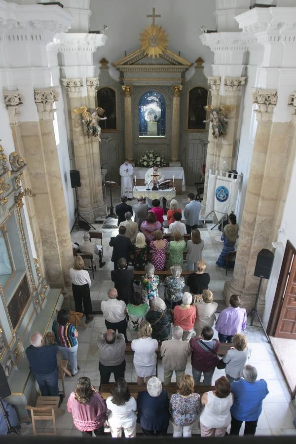 La misa y traslado del estandarte de la Virgen de la Salud de Córdoba, en imágenes