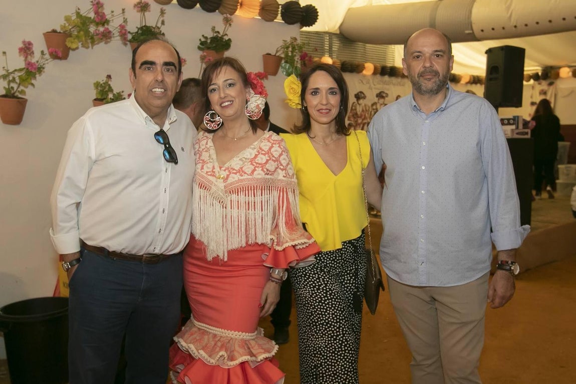 Las casetas el domingo de Feria de Córdoba, en imágenes