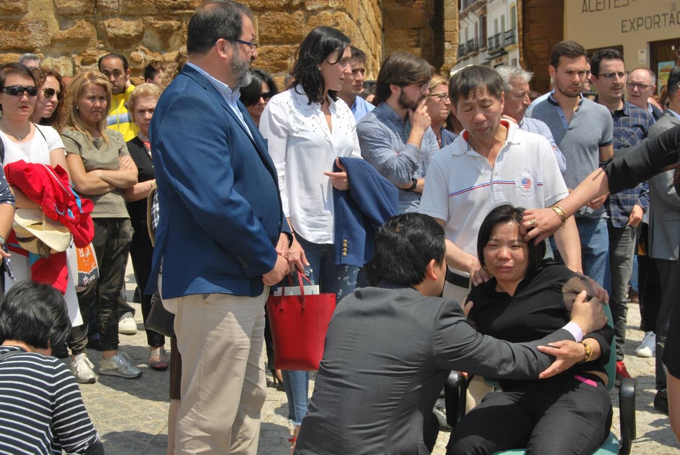 En imágenes, manifestación por el comerciante chino asesinado en Carmona