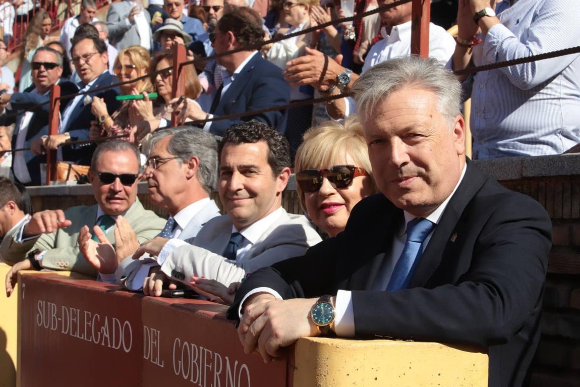 En imágenes, la corrida de Finito, Morante y Roca Rey en Córdoba