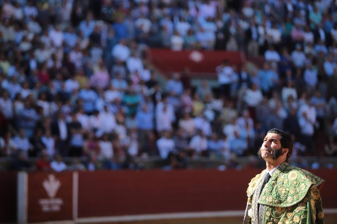 En imágenes, la corrida de Finito, Morante y Roca Rey en Córdoba