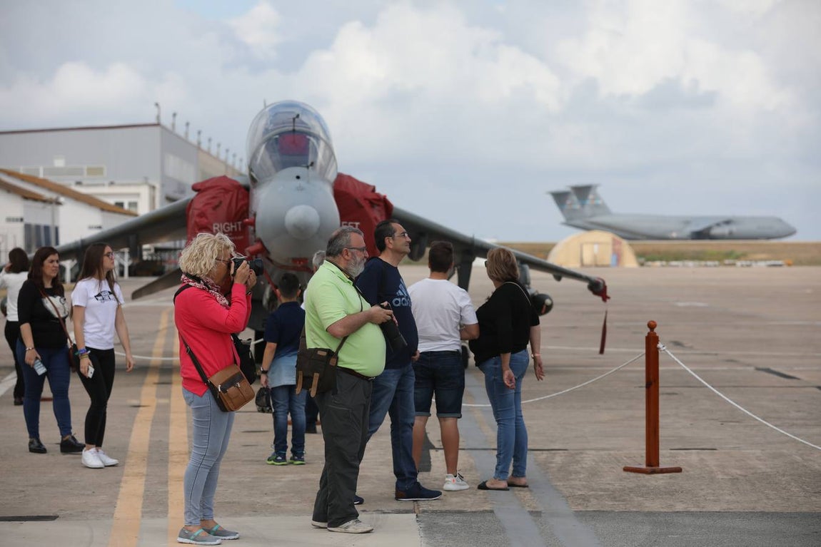 Celebración del Día de las Fuerzas Armadas en la base Naval de Rota