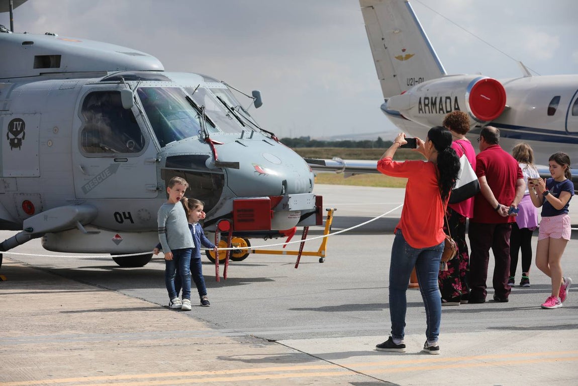 Celebración del Día de las Fuerzas Armadas en la base Naval de Rota