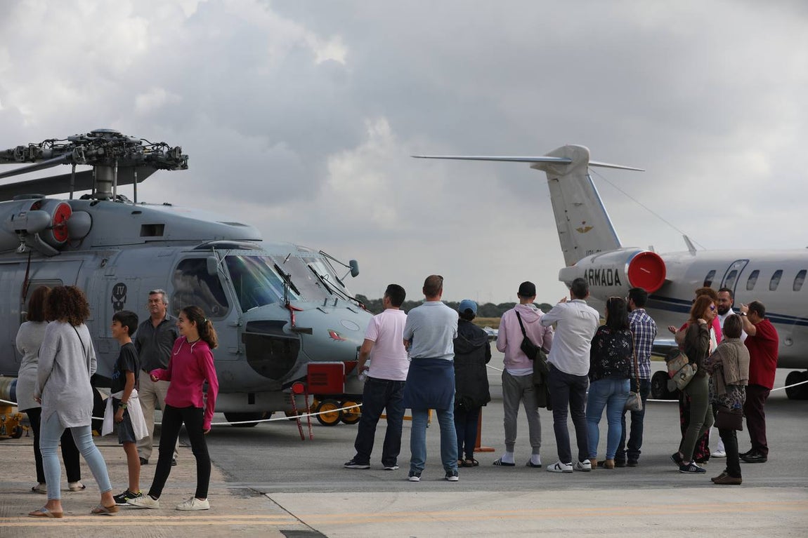 Celebración del Día de las Fuerzas Armadas en la base Naval de Rota