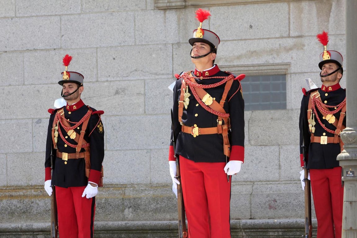 El relevo de la Guardia en el Alcázar de Toledo, en imágenes