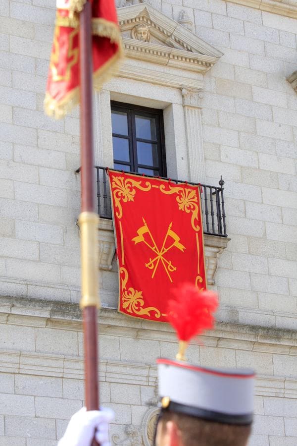 El relevo de la Guardia en el Alcázar de Toledo, en imágenes