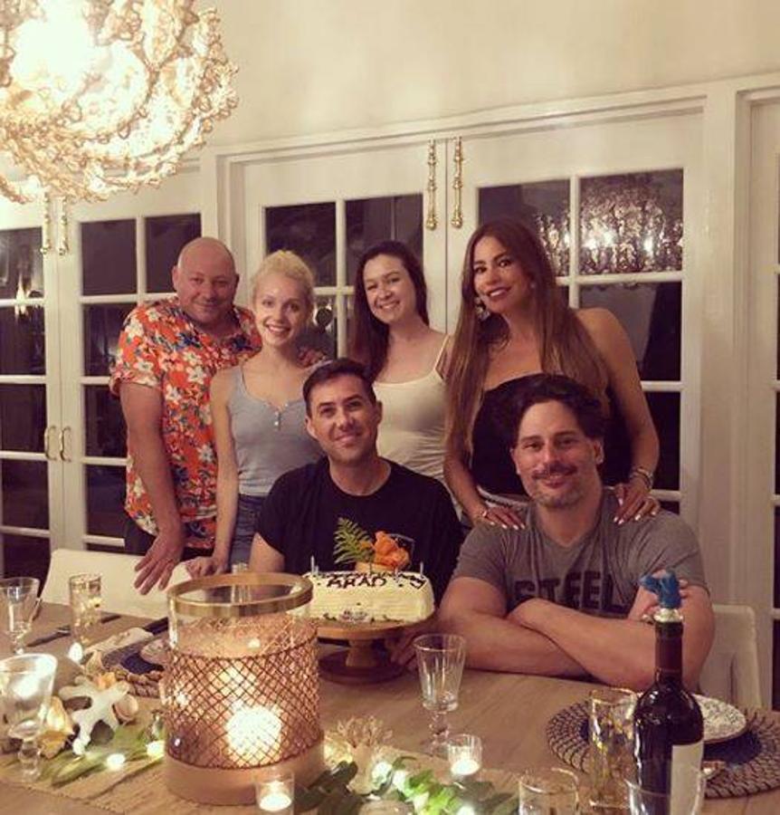 Sofia Vergara. La actriz se encuentra celebrando el cumpleaños de su amigo, el director de cine Brad Peyton