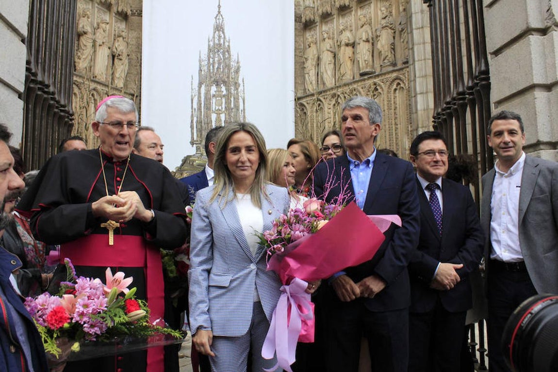 Una colorida ofrenda floral