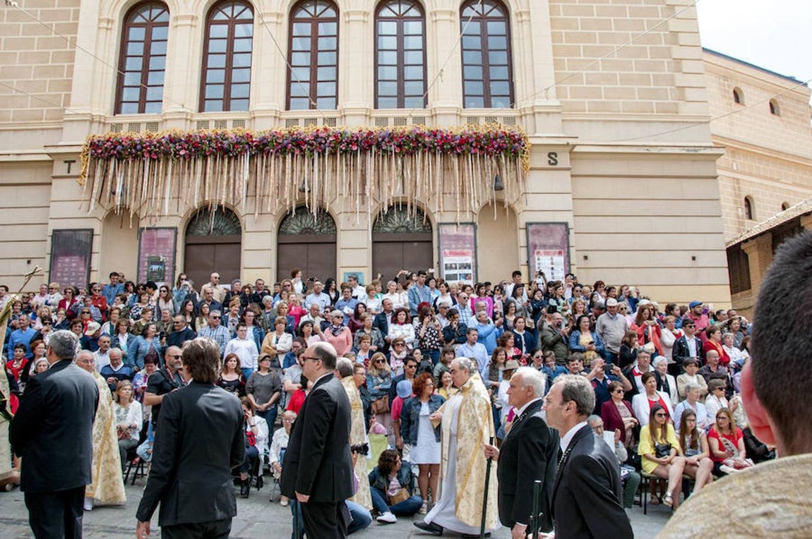 Un magno desfile en honor al Santísimo