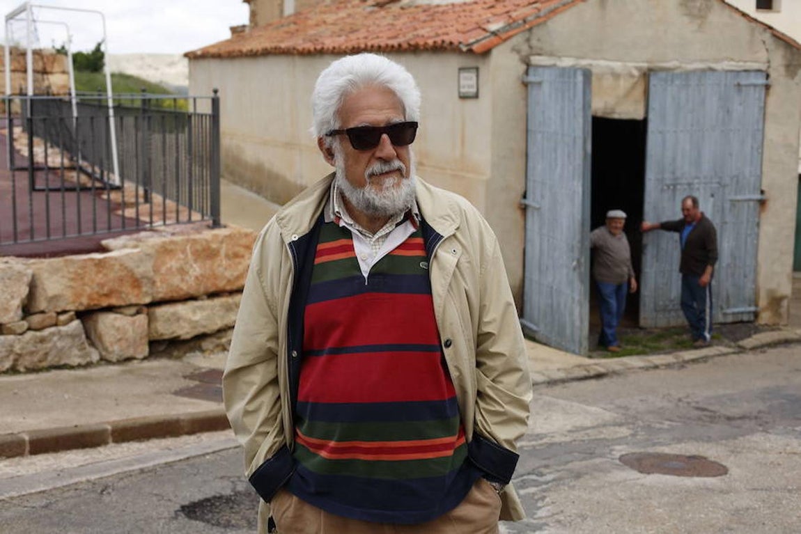 Manuel Gimeno acompaña a ABC a Alpeñés, 12 habitantes. 