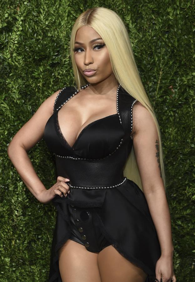Onika Tanya Maraj. Nicki Minaj hizo una lista con los nombres artísticos que más le gustaban y el elegido fue Nicki