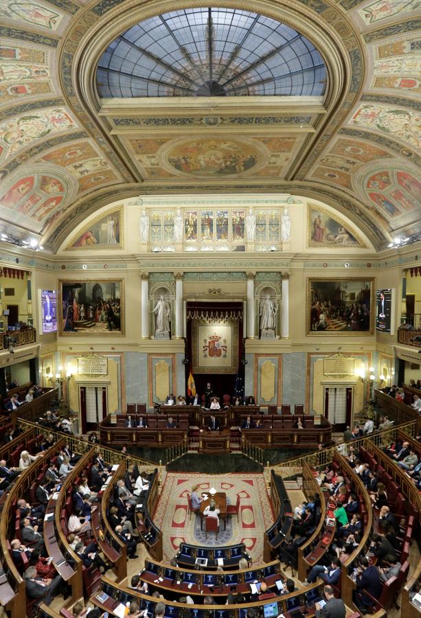 Vista general del hemiciclo con la intervención de secretario general del PSOE, Pedro Sánchez. 