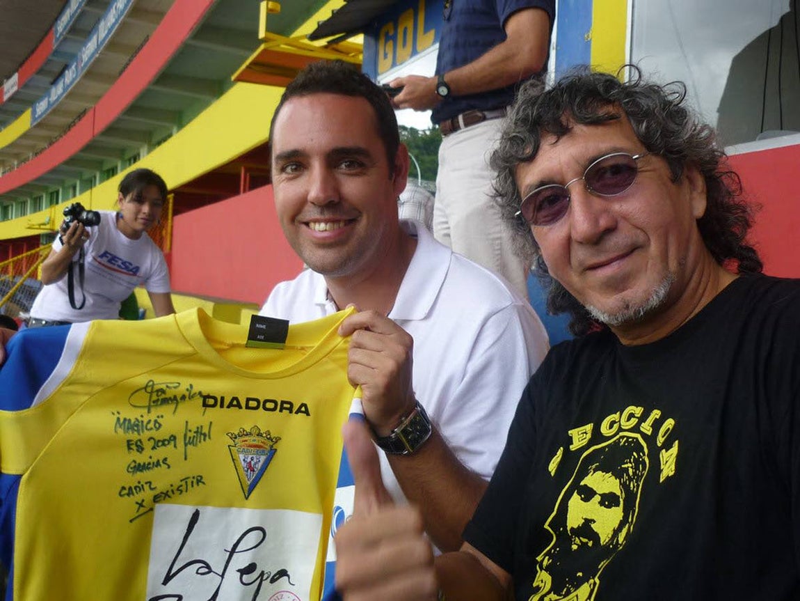 Homenaje a Mágico González en &#039;Informe Robinson&#039;