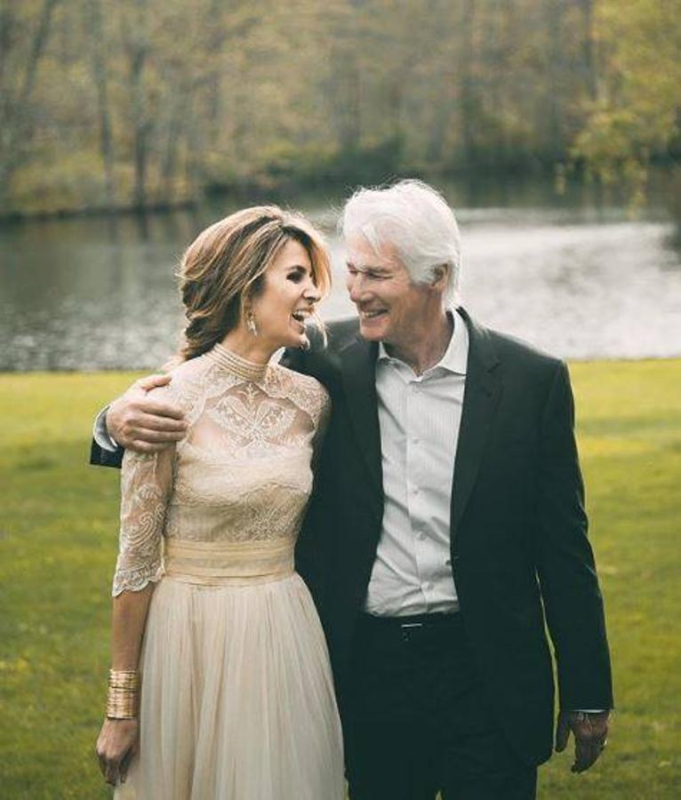 Alejandra Silva recuerda su boda con Richard Gere, celebrada hace un mes, con esta romántica imagen. 