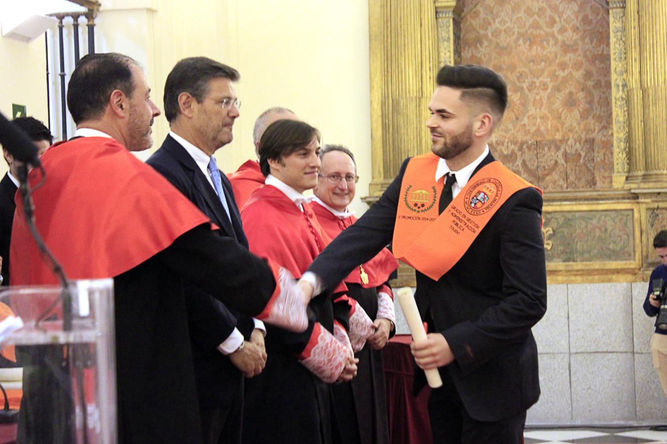 La graduación de Gestión y Administración Públicas de la UCLM en Toledo, en imágenes