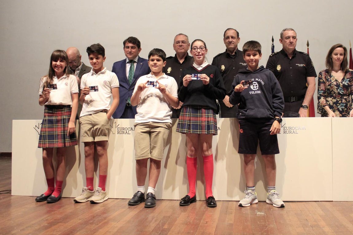 La Policía entrega carnés a 116 «ciberexpertos»